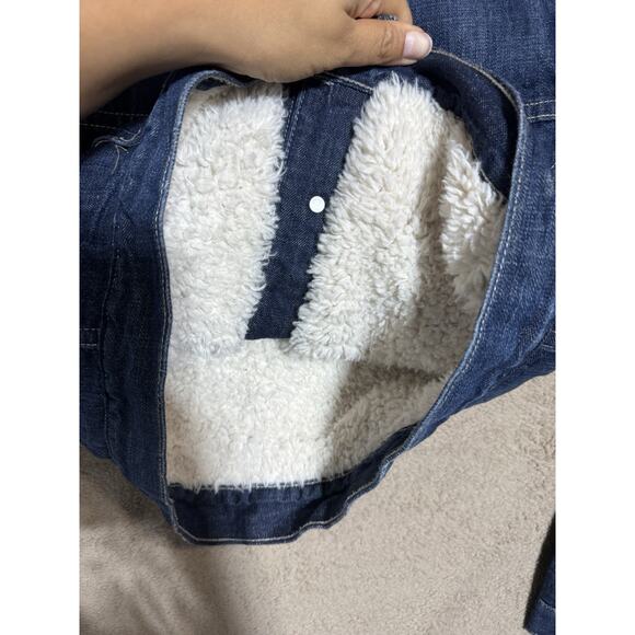 Women’s Levi’s Blue Jean Sherpa Trucker Jacket Size Medium EUC - Picture 4 of 7